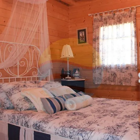 Carmeta - Casa Rural De Madera Con Jardin, Piscina Privada Y Barbacoa - Deltavacaciones L'Eucaliptus