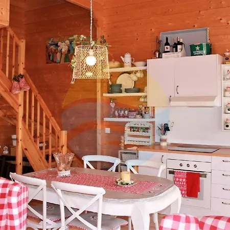 Holiday home Carmeta - Casa Rural De Madera Con Jardin, Piscina Privada Y Barbacoa - Deltavacaciones