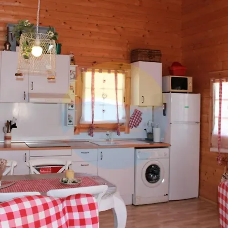 Carmeta - Casa Rural De Madera Con Jardin, Piscina Privada Y Barbacoa - Deltavacaciones Holiday home L'Eucaliptus