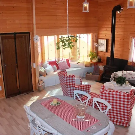 Carmeta - Casa Rural De Madera Con Jardin, Piscina Privada Y Barbacoa - Deltavacaciones Holiday home L'Eucaliptus