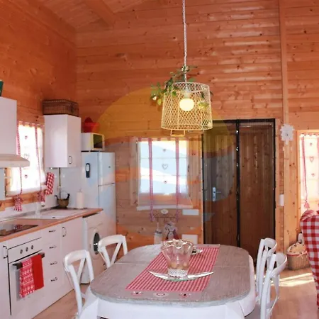 Holiday home Carmeta - Casa Rural De Madera Con Jardin, Piscina Privada Y Barbacoa - Deltavacaciones *