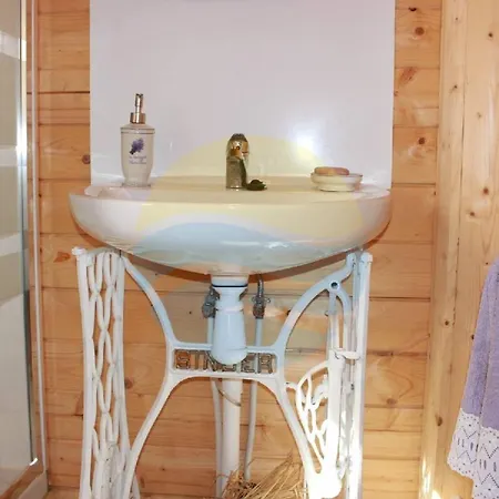 Carmeta - Casa Rural De Madera Con Jardin, Piscina Privada Y Barbacoa - Deltavacaciones Holiday home L'Eucaliptus